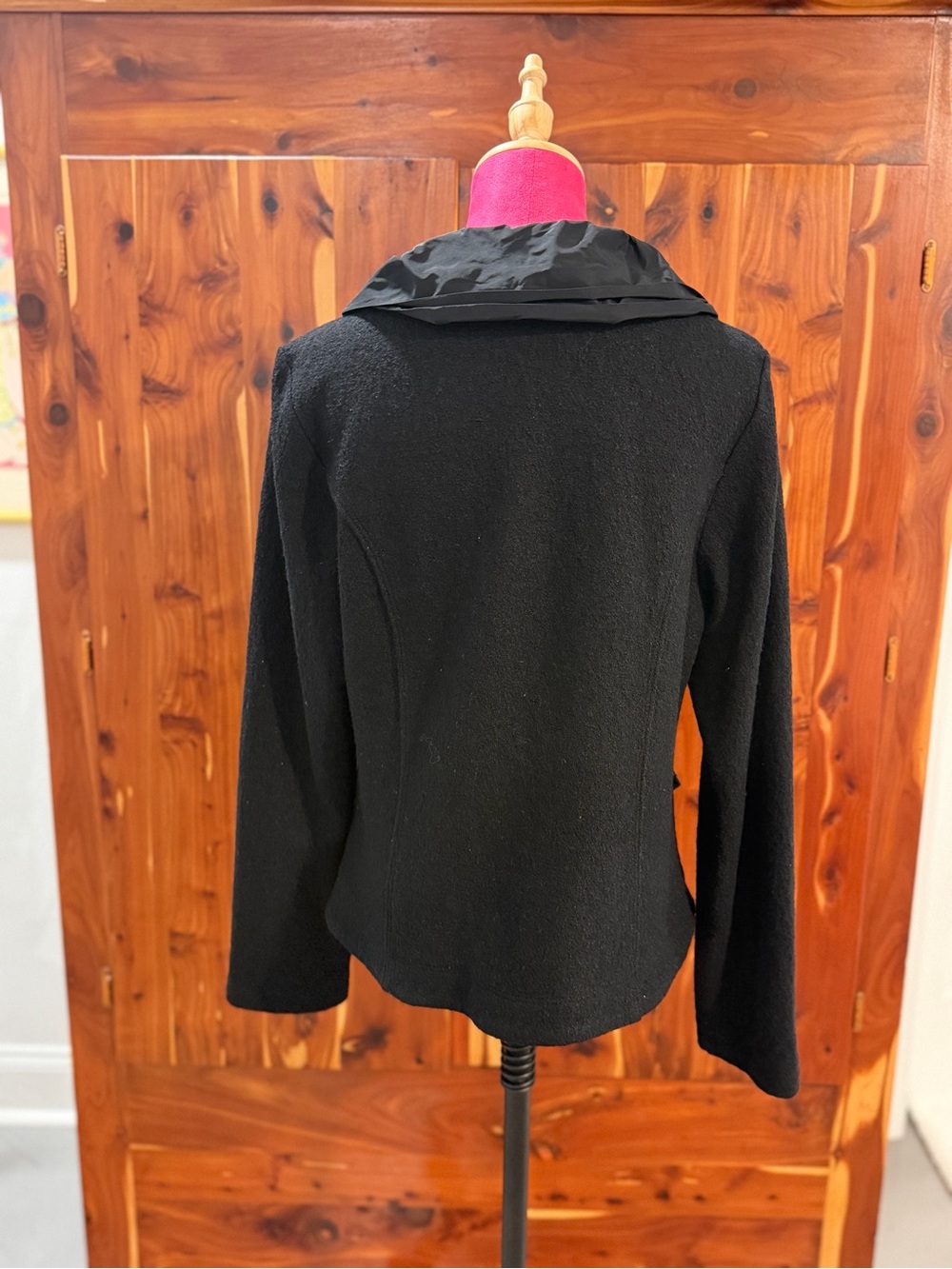 Jane and John Tricotto Black Ruffle-Collar Blazer with Patch Pockets Size XL - Picture 5 of 16